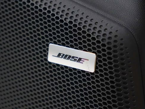 Used 2025 Porsche Macan 4 Electric image 17