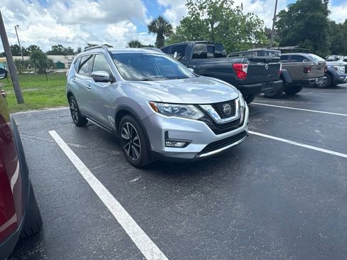 Used 2019 Nissan Rogue SL FWD image 1