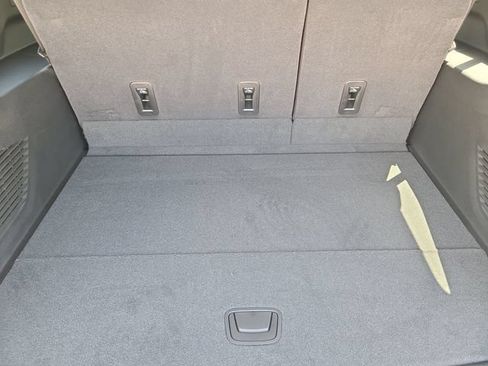 New 2026 Chevrolet Suburban LT w/ Comfort Package RWD image 9