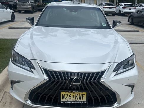 Used 2023 Lexus ES 350 w/ Premium Package FWD image 1