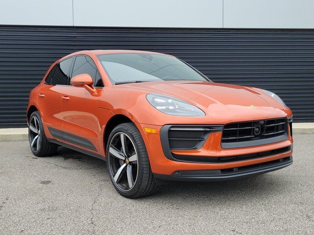Certified 2023 Porsche Macan AWD/4WD image 9