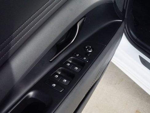 New 2026 Hyundai Elantra Sport FWD image 15