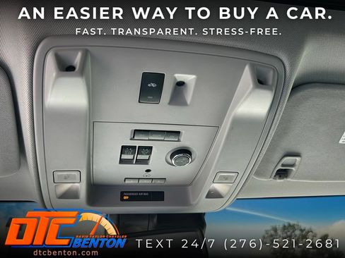 Used 2019 GMC Yukon XL Denali w/ Denali Ultimate Package AWD/4WD image 25