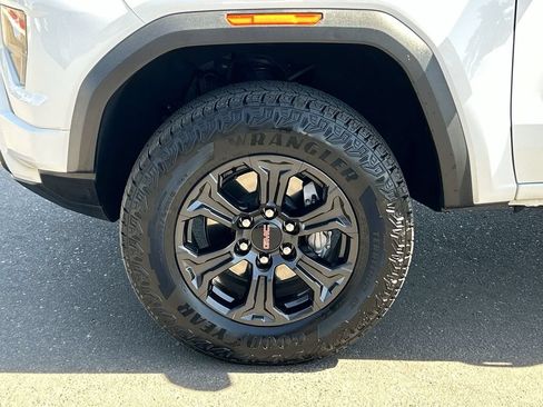 Used 2025 GMC Canyon Elevation RWD image 32