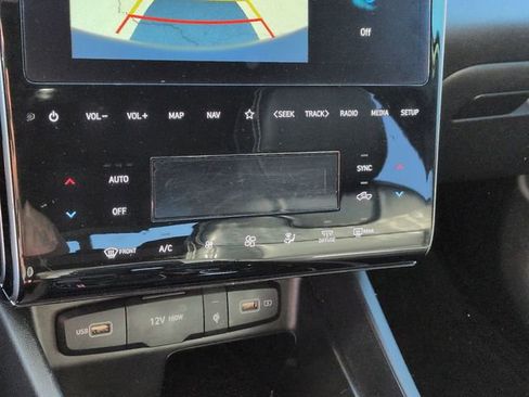 Used 2023 Hyundai Santa Cruz SEL Premium AWD/4WD image 25