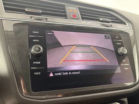 Used 2019 Volkswagen Tiguan SE w/ Panoramic Sunroof Package AWD/4WD image 26