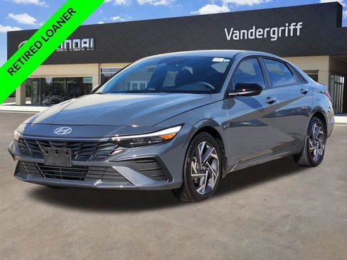 New 2025 Hyundai Elantra Sport image 2