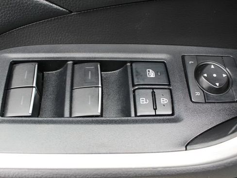 Certified 2022 Toyota RAV4 XLE FWD image 53