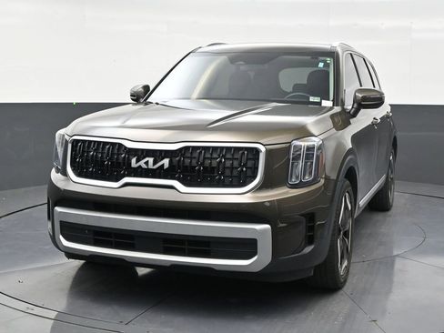 Used 2024 Kia Telluride EX FWD image 8