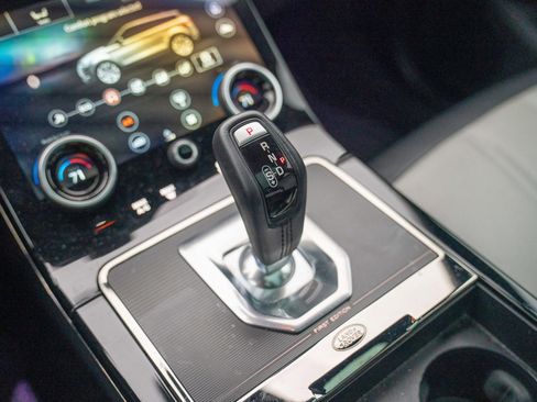 Used 2020 Land Rover Range Rover Evoque First Edition image 19