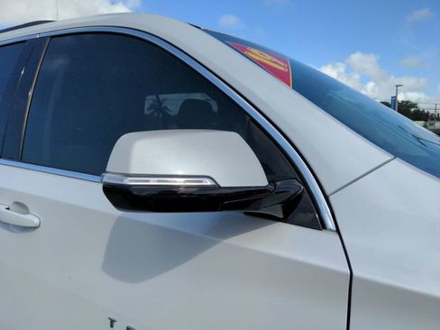 Used 2019 Chevrolet Traverse LT FWD image 13