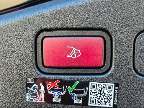 New 2026 Mercedes-Benz CLE 300 4MATIC Cabriolet image 30