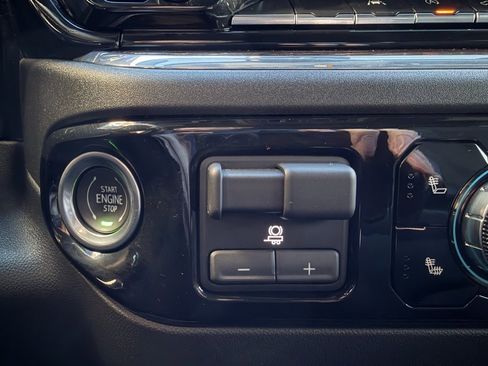 Used 2024 GMC Sierra 1500 Elevation w/ LPO, Elevation Black Package image 26