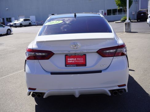 Used 2022 Toyota Camry XSE FWD image 9