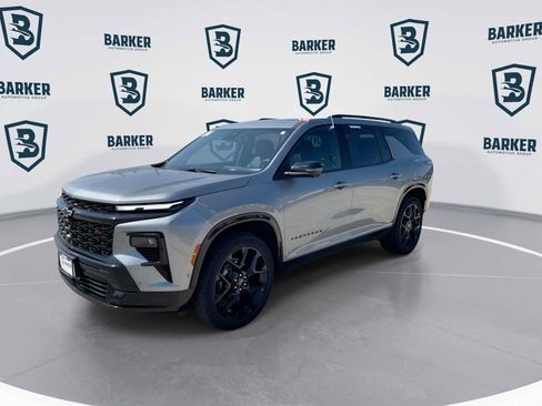 Used 2024 Chevrolet Traverse RS w/ LPO, Floor Liner Package AWD/4WD image 5
