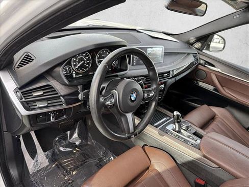 Used 2017 BMW X5 xDrive40e image 12