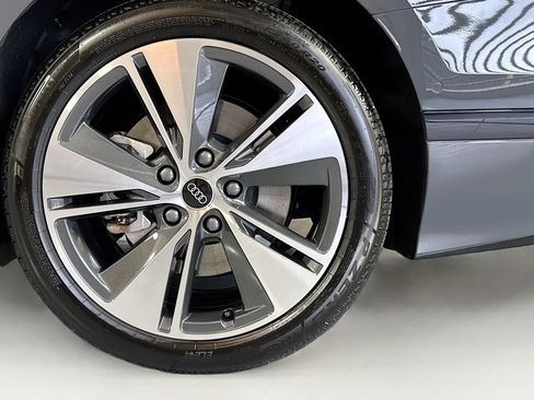 Used 2025 Audi A6 e-tron Premium Plus w/ Premium Plus image 29