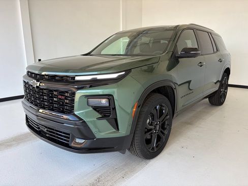 New 2027 Chevrolet Traverse RS w/ LPO, Floor Liner Package FWD image 18