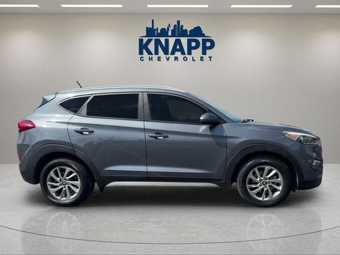 Used 2017 Hyundai Tucson SE w/ SE Popular Package 02 FWD image 6