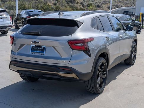 Used 2025 Chevrolet Trax ACTIV w/ Driver Confidence Package image 6