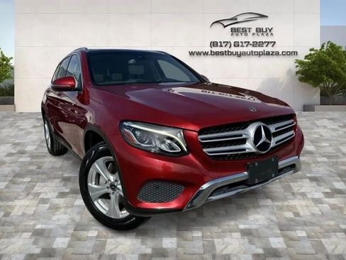 Used 2018 Mercedes-Benz GLC 300 4MATIC w/ Premium Package image 1