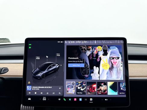 Used 2023 Tesla Model 3 Performance image 26