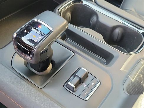 Used 2024 GMC Sierra 1500 AT4 w/ Technology Package image 23