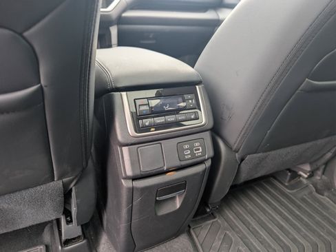 Certified 2026 Subaru Ascent Limited image 31