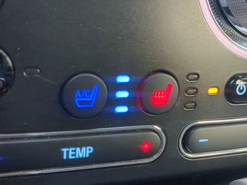 Used 2019 Ford Explorer Platinum image 29