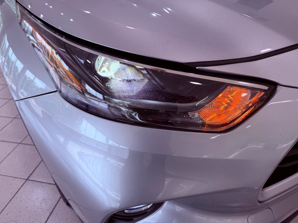 Used 2023 Toyota Highlander XLE FWD image 16