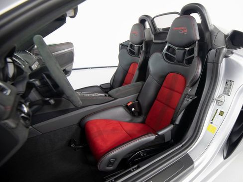 Certified 2025 Porsche 718 Boxster Spyder RS image 4