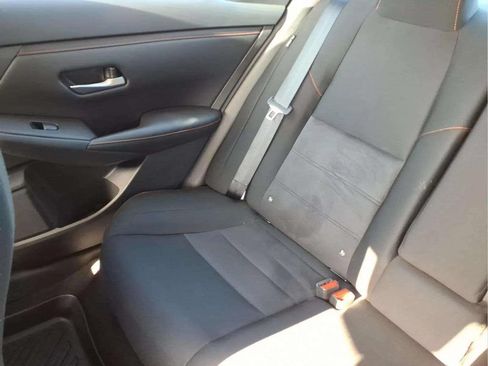 Used 2025 Nissan Sentra SR FWD image 15