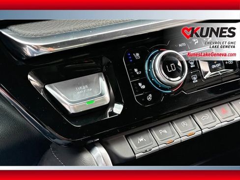 Used 2025 GMC Sierra 1500 Denali AWD/4WD image 39