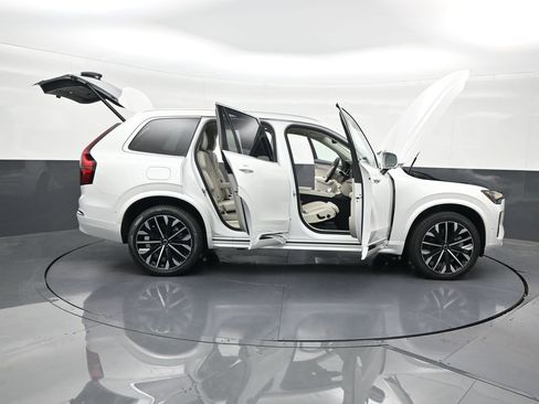 New 2026 Volvo XC90 T8 Ultra w/ Protection Package Premier AWD/4WD image 31
