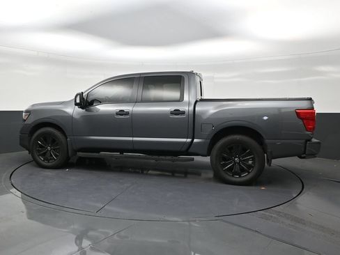 Used 2023 Nissan Titan SV w/ SV Convenience Package AWD/4WD image 2