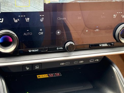 Certified 2023 Lexus RZ 450e Premium w/ Technology Package AWD/4WD image 23