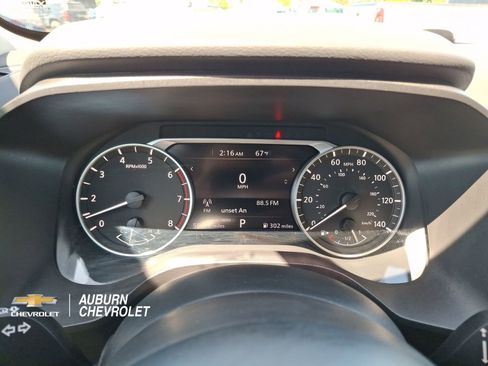 Used 2024 Nissan Rogue S AWD/4WD image 15