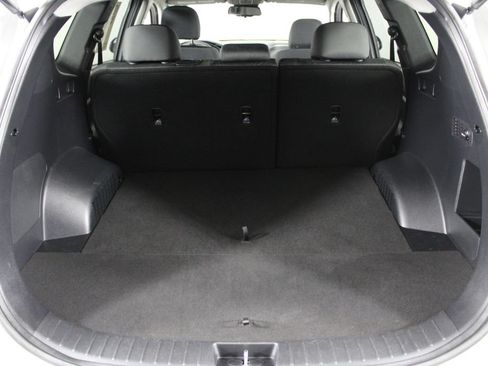 Used 2019 Hyundai Santa Fe SEL FWD image 15