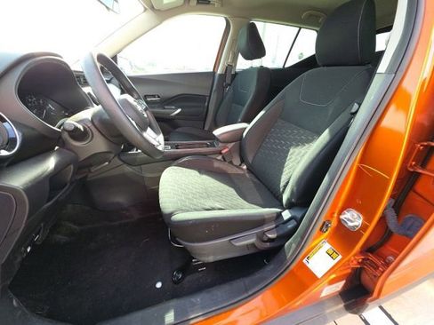 Used 2024 Nissan Kicks SV FWD image 13