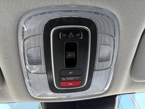 Used 2025 Hyundai Elantra SEL FWD image 27