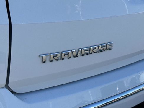 Used 2020 Chevrolet Traverse Premier image 24