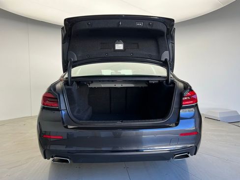 Used 2021 BMW 530i xDrive w/ Premium Package image 5