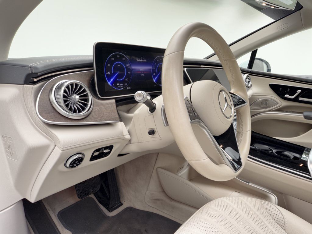 Used 2022 Mercedes-Benz EQS 450+ Sedan image 4