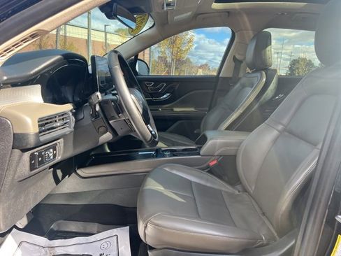 Used 2023 Lincoln Corsair AWD w/ Equipment Group 101A image 21