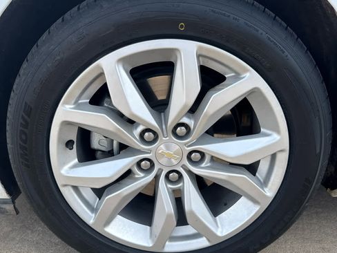 Used 2019 Chevrolet Impala LT w/ LT Leather Package image 10