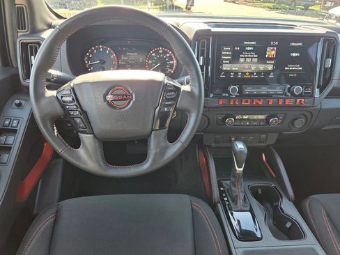 Used 2025 Nissan Frontier Pro-X RWD image 22