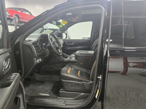 Certified 2024 GMC Yukon AT4 w/ AT4 Premium Package AWD/4WD image 12