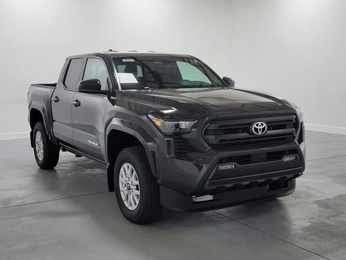 New 2026 Toyota Tacoma SR5 image 2