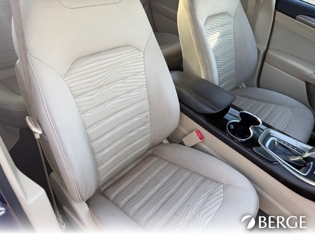 Used 2016 Ford Fusion SE FWD image 23