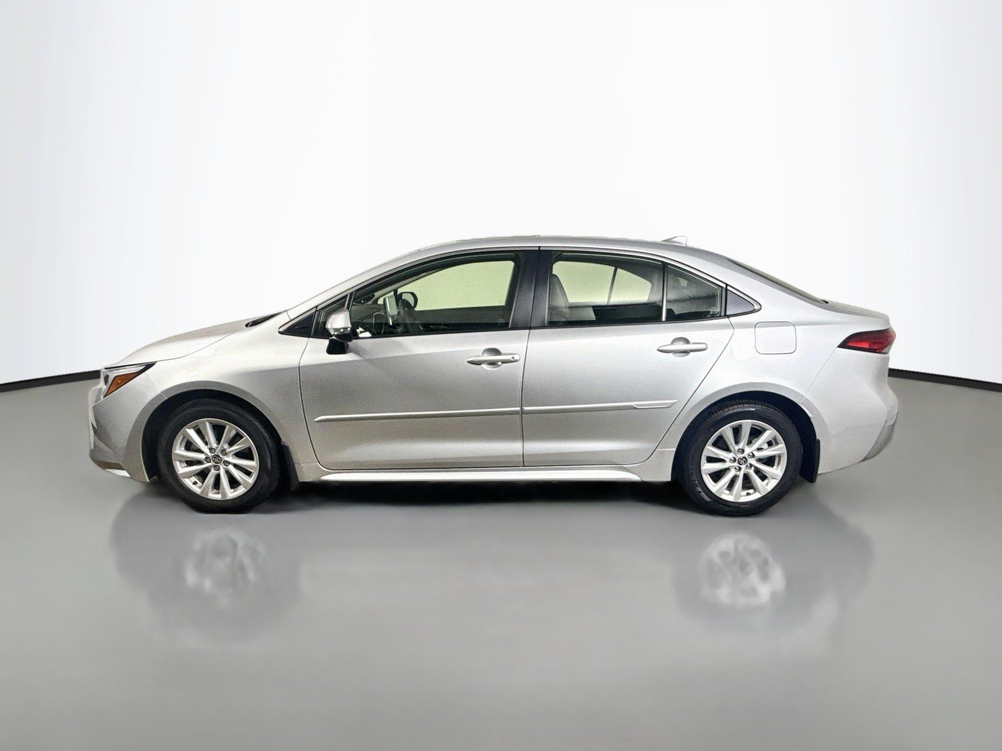 New 2026 Toyota Corolla XLE FWD image 4